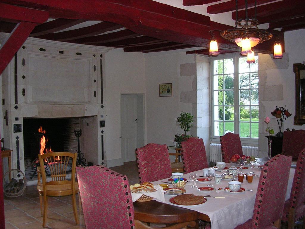 Chateau De La Noblaye Bed and Breakfast Lemere Esterno foto
